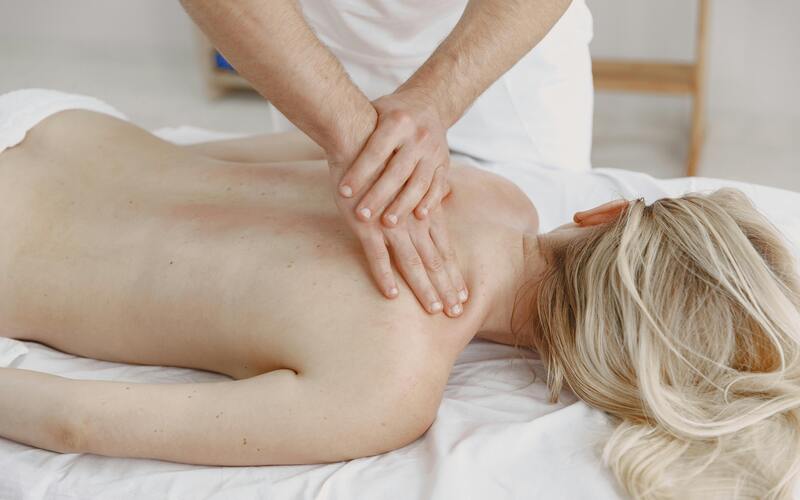 YUNI MASSAGE: Solusi Tenaga untuk Warga Cilacap yang Sibuk